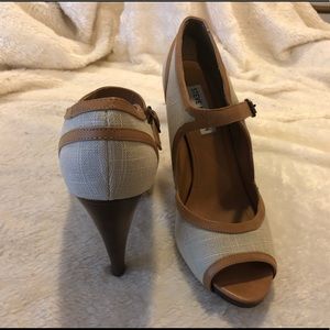 Steve Madden peek toe MaryJane Heels